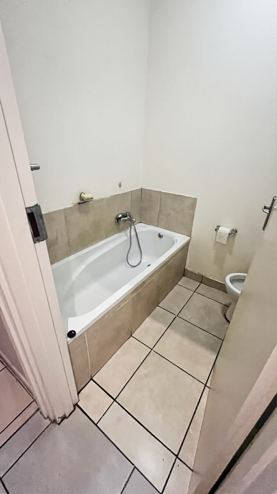 2 Bedroom Property for Sale in Buccleuch Gauteng