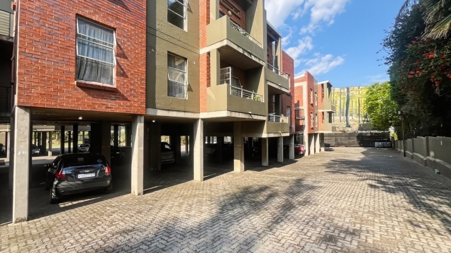 2 Bedroom Property for Sale in Buccleuch Gauteng