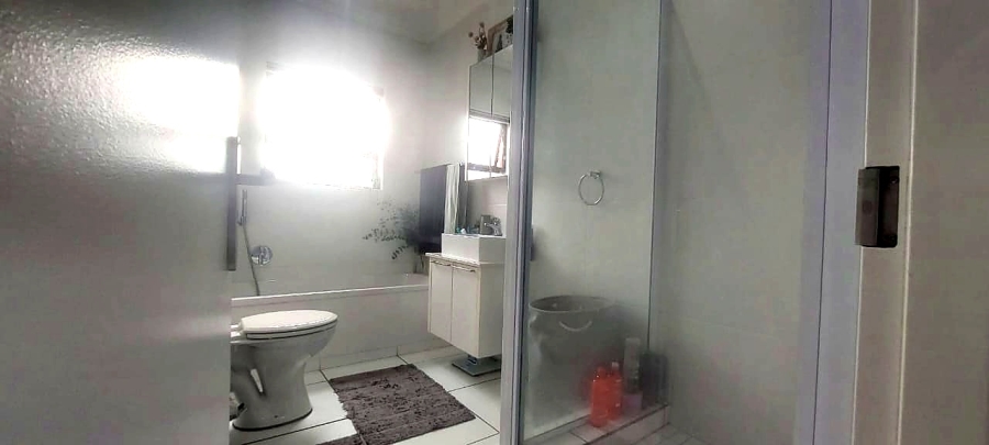To Let 1 Bedroom Property for Rent in Barbeque Downs Gauteng