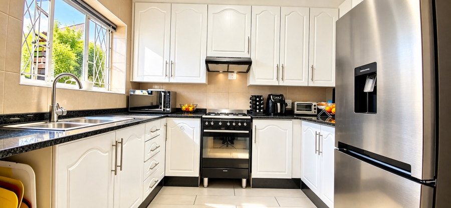 2 Bedroom Property for Sale in Dayanglen Gauteng