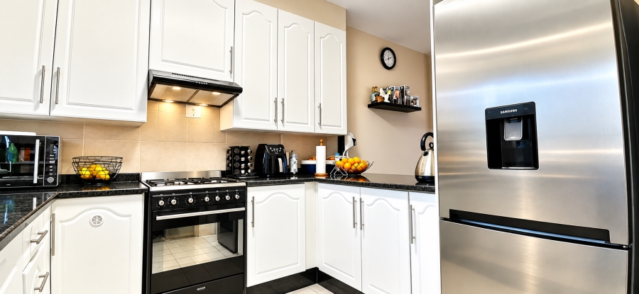 2 Bedroom Property for Sale in Dayanglen Gauteng