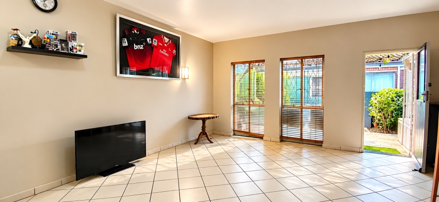 2 Bedroom Property for Sale in Dayanglen Gauteng