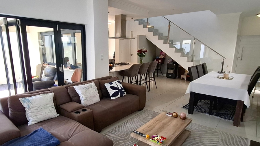 3 Bedroom Property for Sale in Lonehill Gauteng