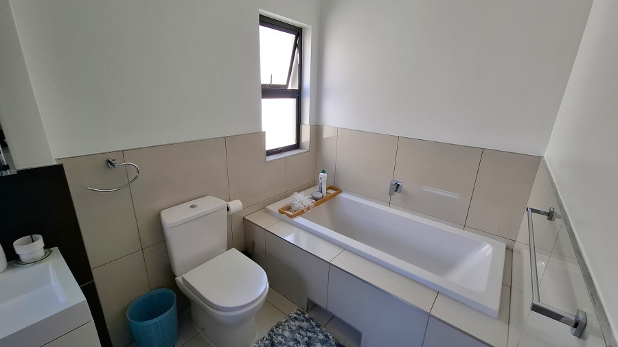 3 Bedroom Property for Sale in Lonehill Gauteng