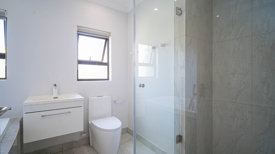 To Let 4 Bedroom Property for Rent in Fernridge Estate Gauteng