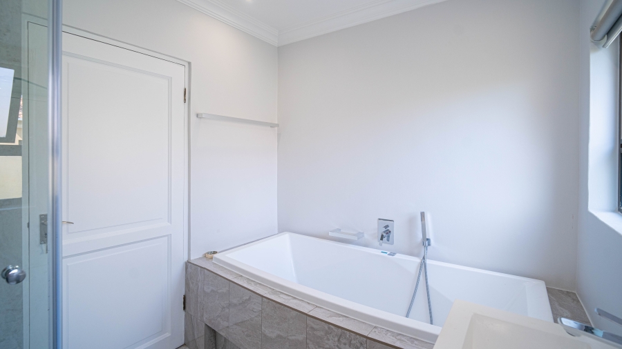 To Let 4 Bedroom Property for Rent in Fernridge Estate Gauteng