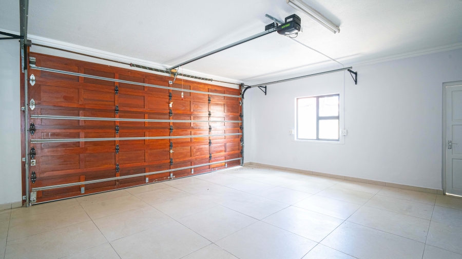 To Let 4 Bedroom Property for Rent in Fernridge Estate Gauteng