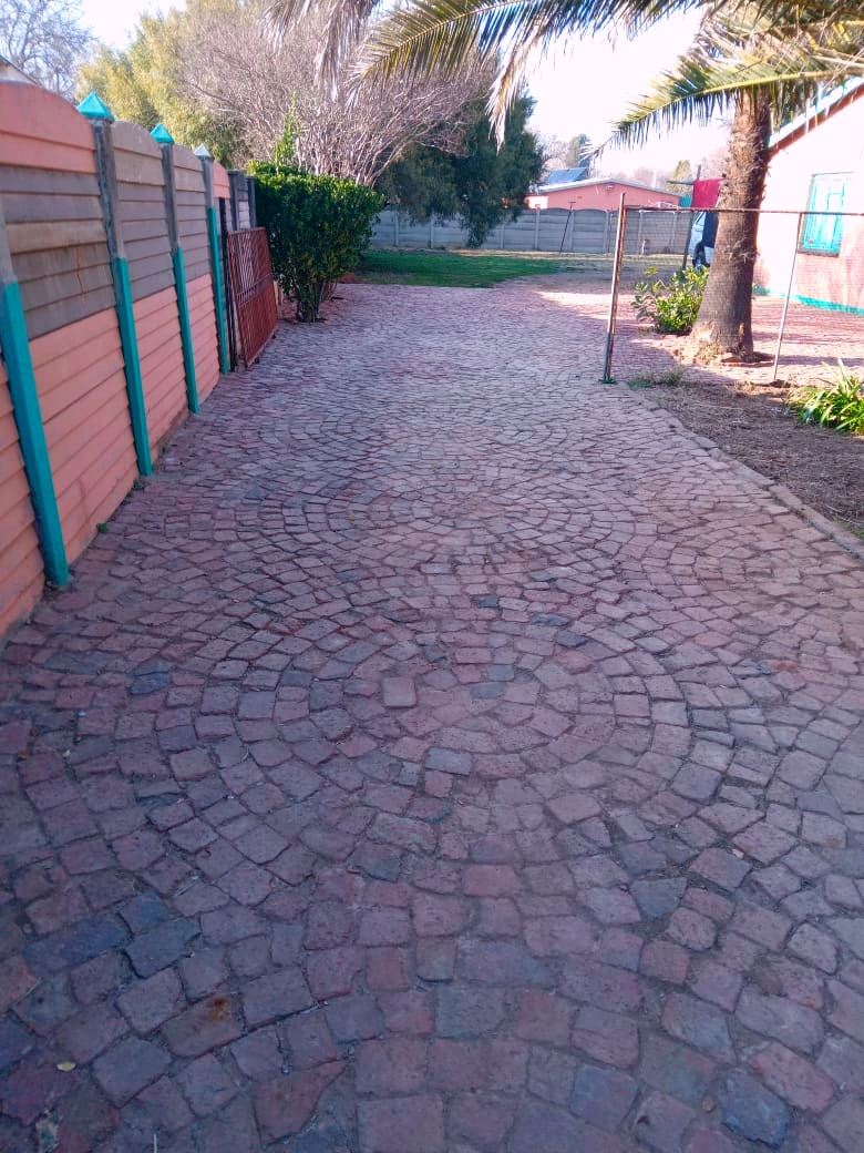 To Let 2 Bedroom Property for Rent in Sonland Park Gauteng