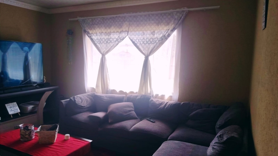 To Let 2 Bedroom Property for Rent in Sonland Park Gauteng