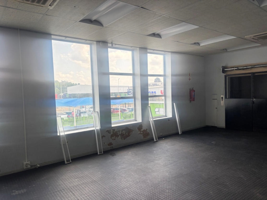 To Let Commercial Property for Rent in Savoy Estate Gauteng