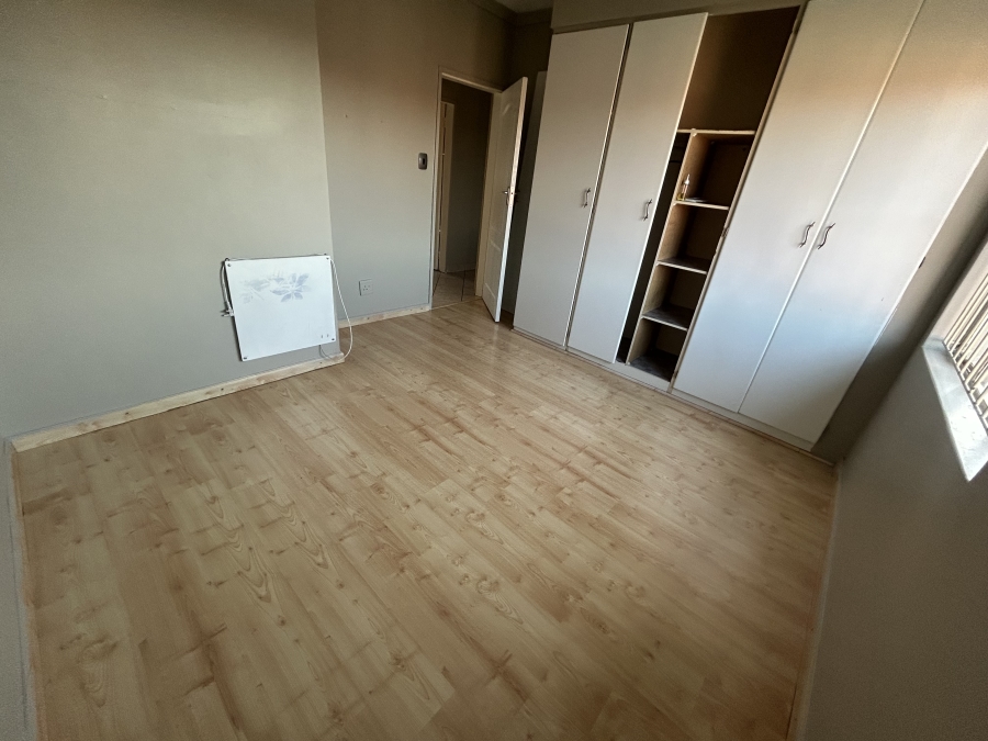 To Let 2 Bedroom Property for Rent in Vorna Valley Gauteng