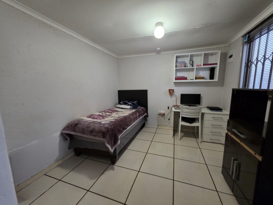 7 Bedroom Property for Sale in Brixton Gauteng