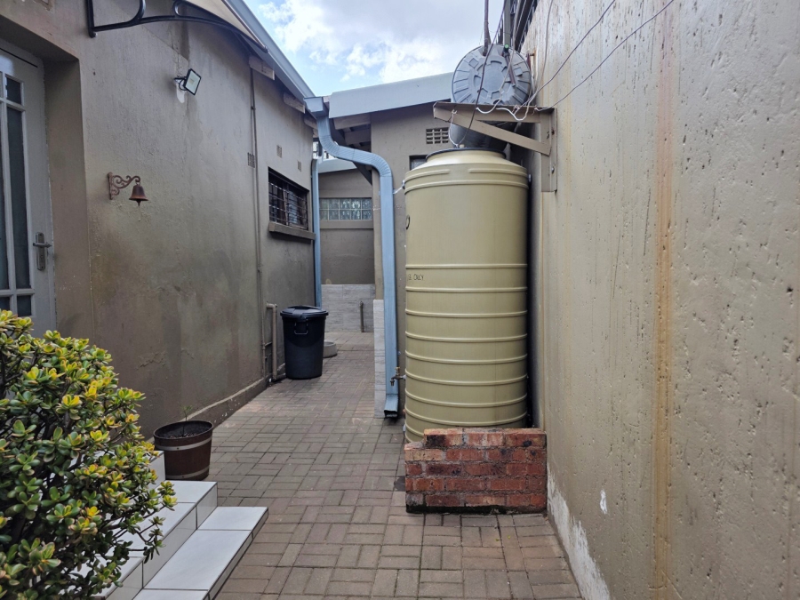 7 Bedroom Property for Sale in Brixton Gauteng