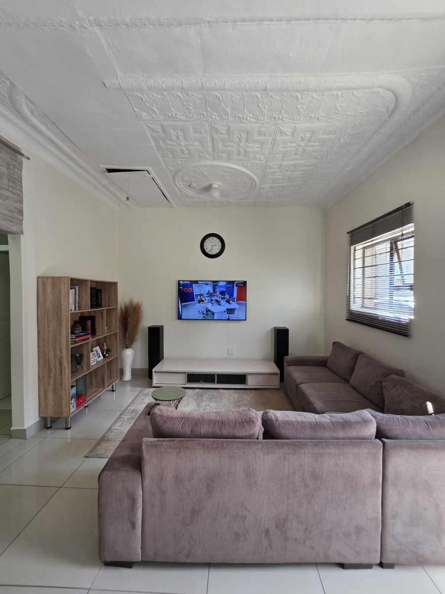 7 Bedroom Property for Sale in Brixton Gauteng