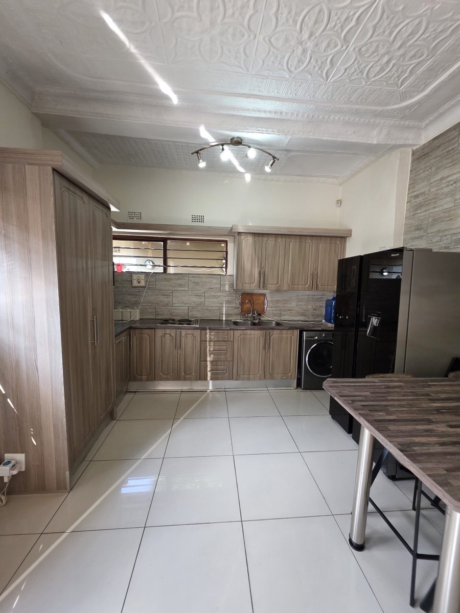 7 Bedroom Property for Sale in Brixton Gauteng