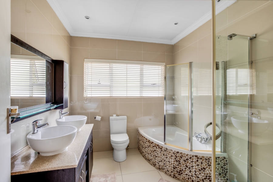 4 Bedroom Property for Sale in River Club Gauteng