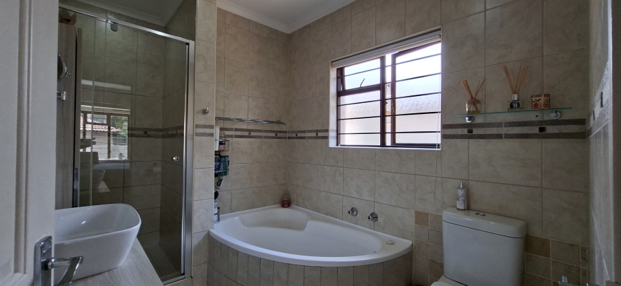 4 Bedroom Property for Sale in Chancliff Ridge Gauteng