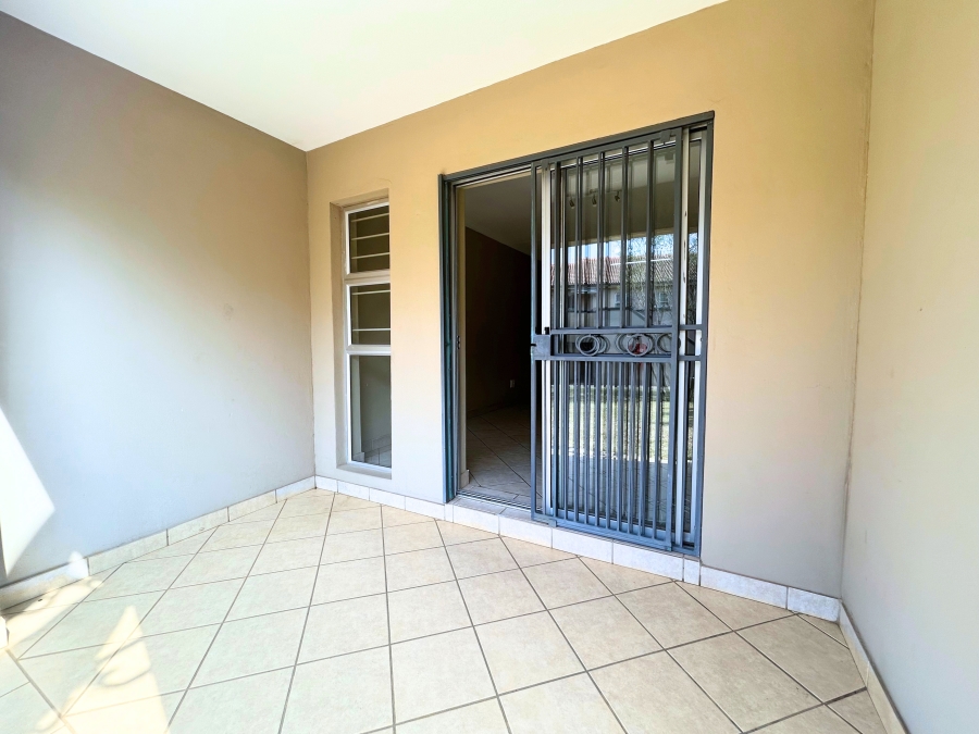 1 Bedroom Property for Sale in Silver Lakes Gauteng