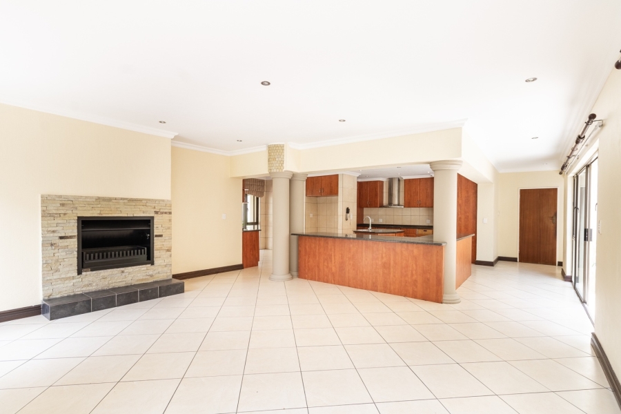 To Let 7 Bedroom Property for Rent in Dainfern Golf Estate Gauteng