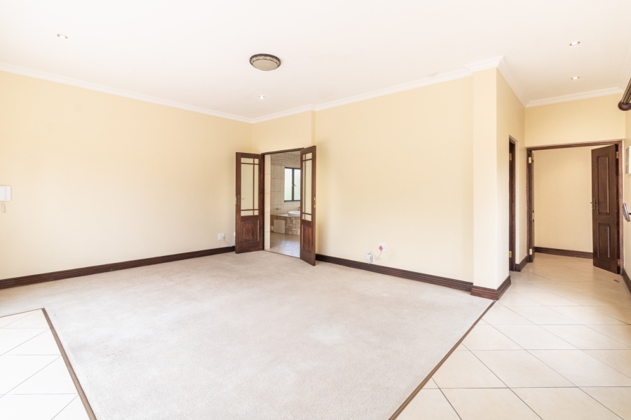 To Let 7 Bedroom Property for Rent in Dainfern Golf Estate Gauteng