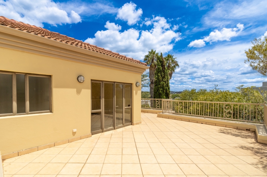 To Let 7 Bedroom Property for Rent in Dainfern Golf Estate Gauteng