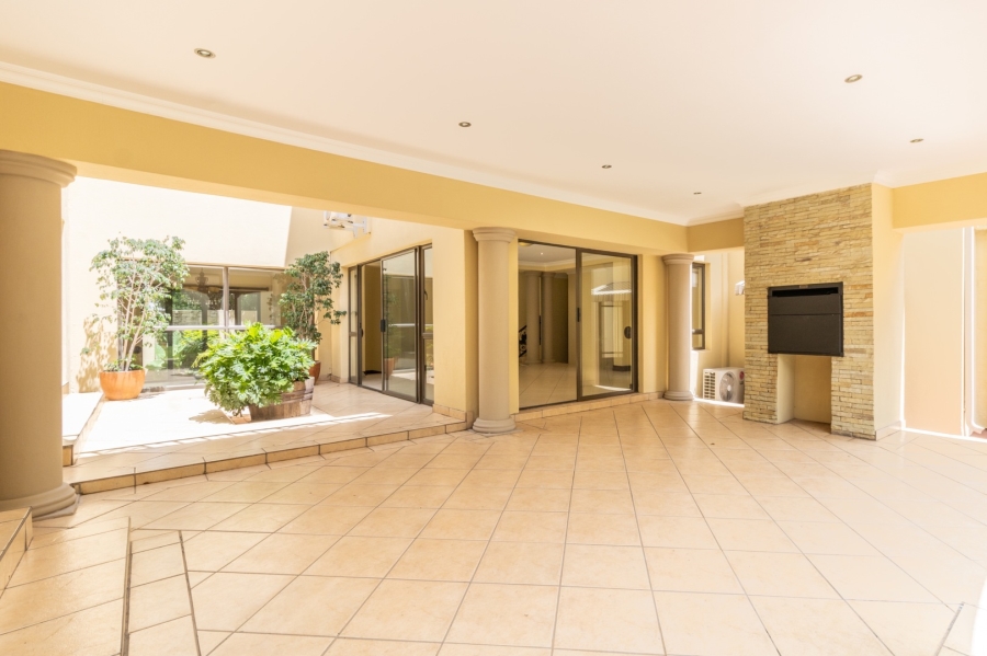 To Let 7 Bedroom Property for Rent in Dainfern Golf Estate Gauteng
