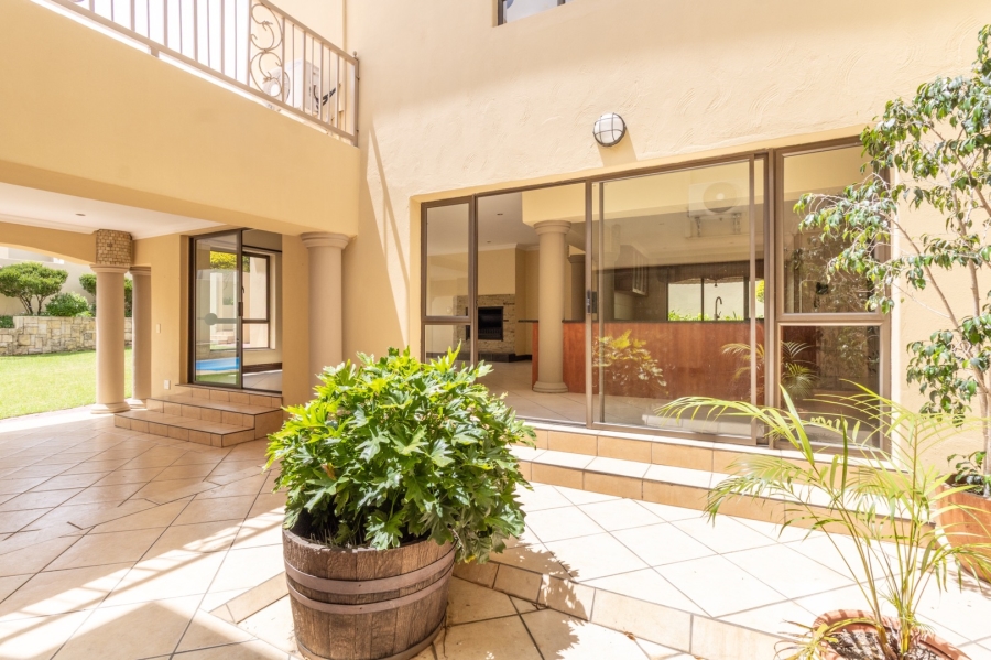 To Let 7 Bedroom Property for Rent in Dainfern Golf Estate Gauteng