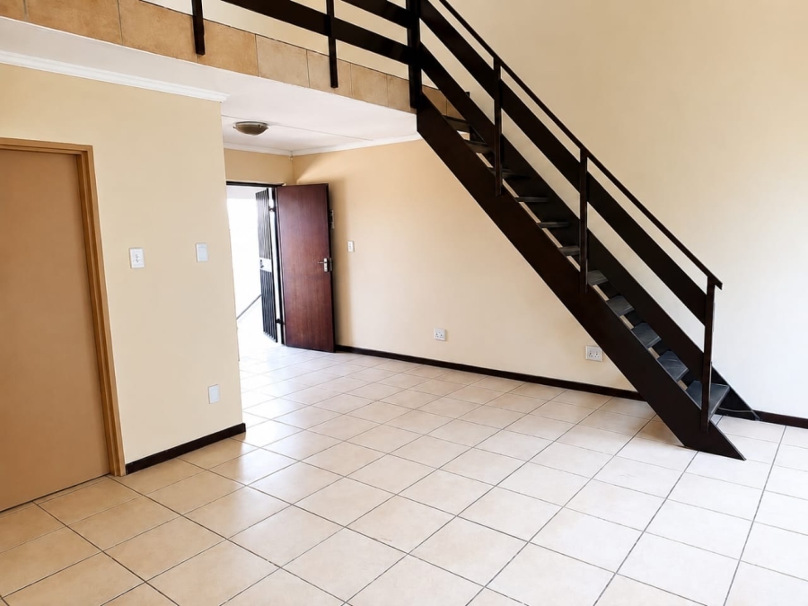 1 Bedroom Property for Sale in Kosmosdal Gauteng