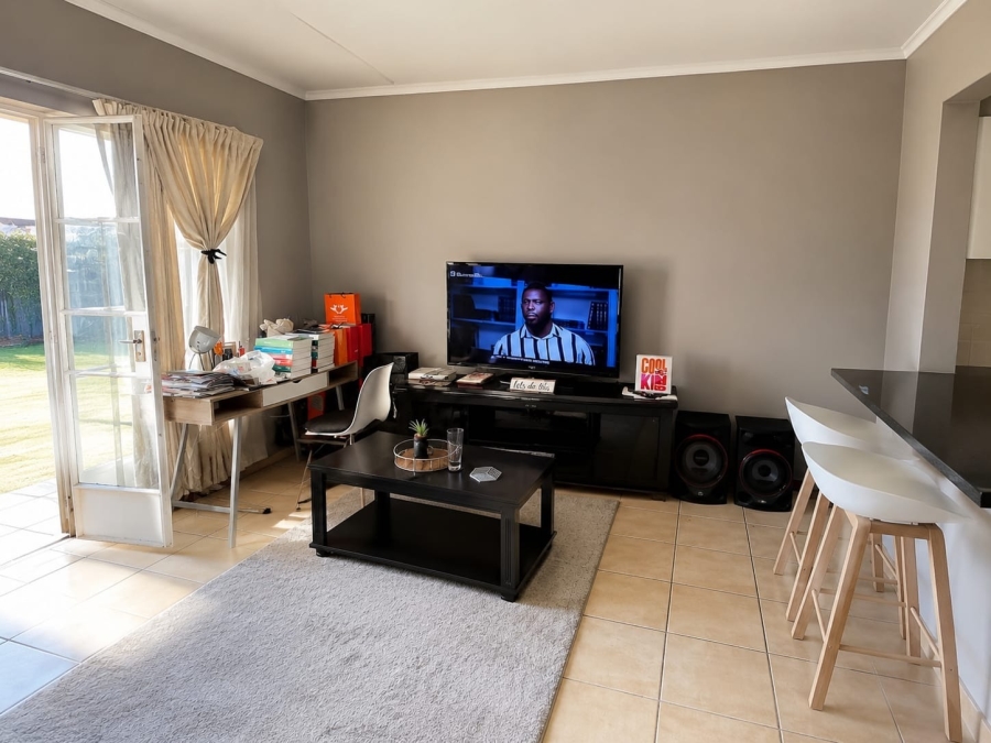 2 Bedroom Property for Sale in Kosmosdal Gauteng