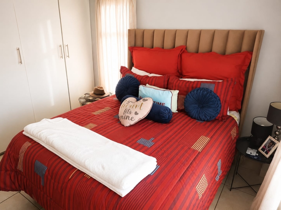 2 Bedroom Property for Sale in Kosmosdal Gauteng
