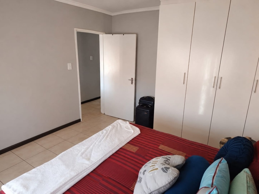 2 Bedroom Property for Sale in Kosmosdal Gauteng