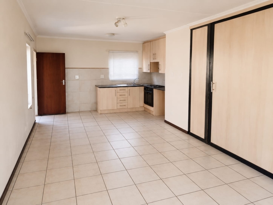 1 Bedroom Property for Sale in Kosmosdal Gauteng
