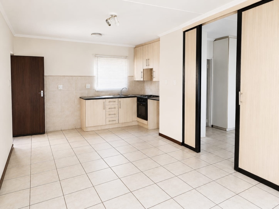 1 Bedroom Property for Sale in Kosmosdal Gauteng