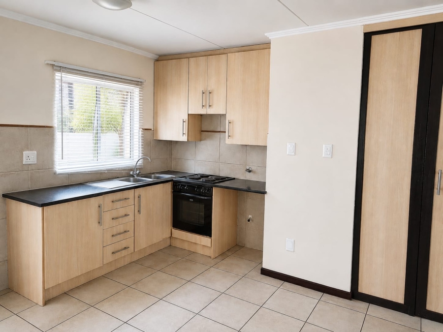 1 Bedroom Property for Sale in Kosmosdal Gauteng