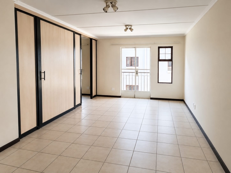 1 Bedroom Property for Sale in Kosmosdal Gauteng
