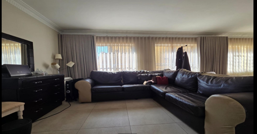 8 Bedroom Property for Sale in Laudium Gauteng