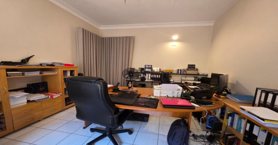 8 Bedroom Property for Sale in Laudium Gauteng