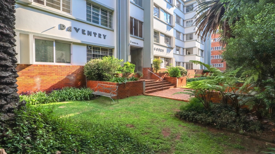 2 Bedroom Property for Sale in Killarney Gauteng