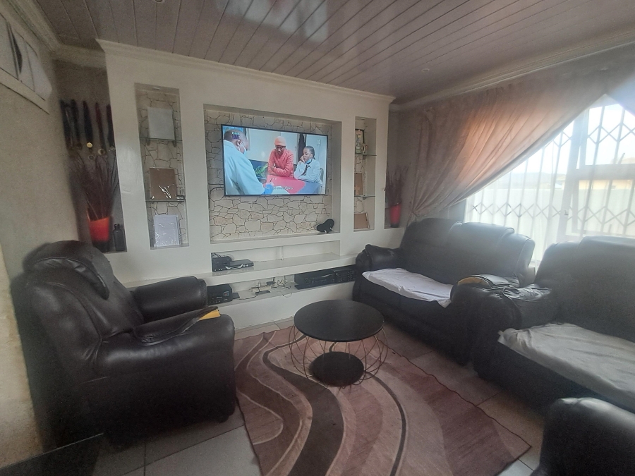 3 Bedroom Property for Sale in Crystal Park Gauteng
