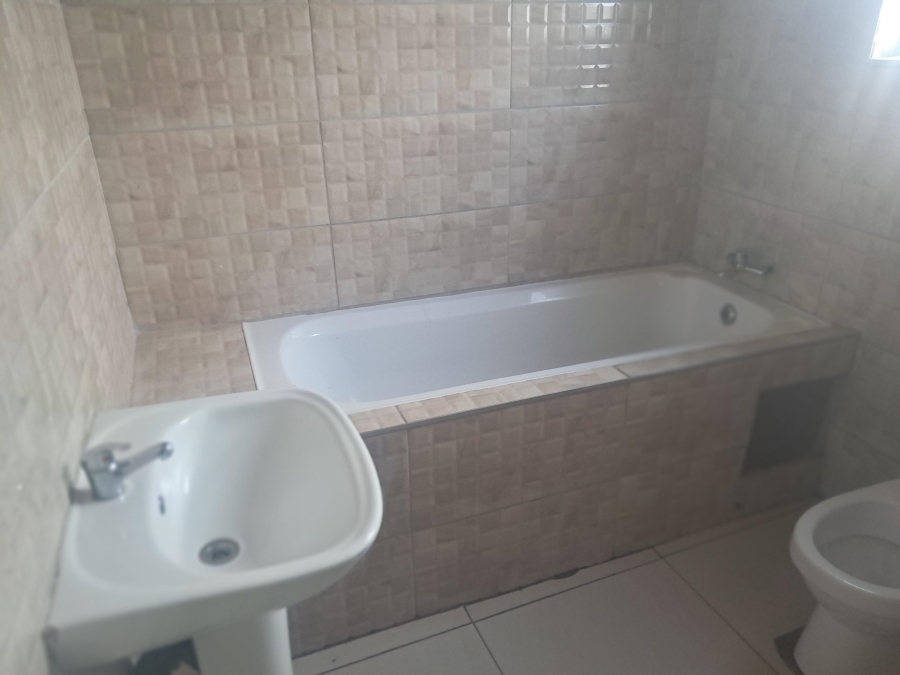 3 Bedroom Property for Sale in Crystal Park Gauteng