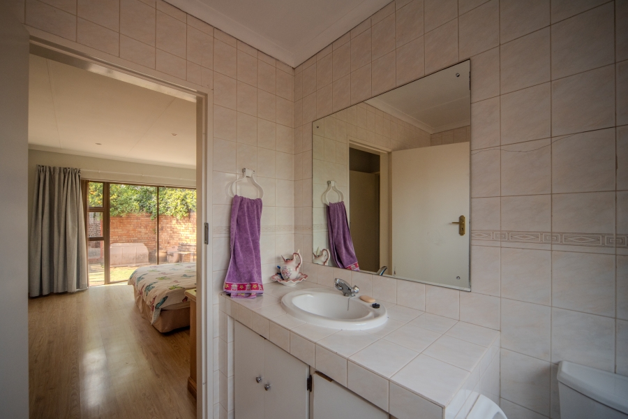 3 Bedroom Property for Sale in Meredale Gauteng