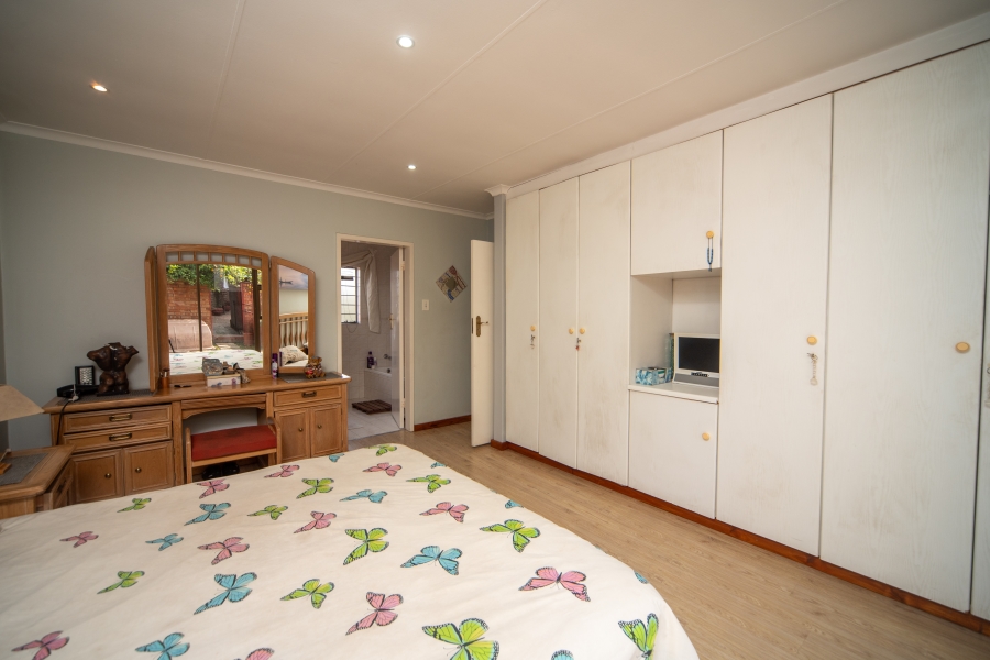 3 Bedroom Property for Sale in Meredale Gauteng