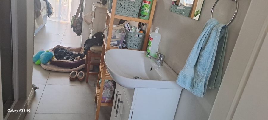 3 Bedroom Property for Sale in Denneoord Gauteng