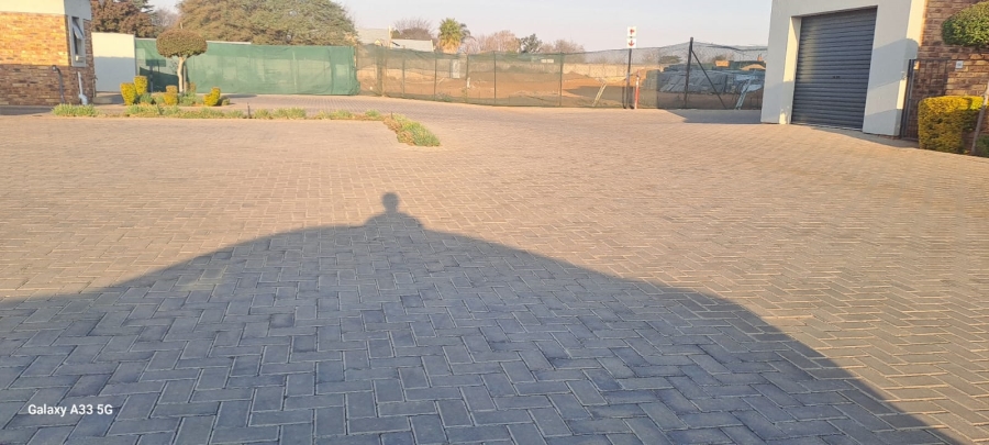 3 Bedroom Property for Sale in Denneoord Gauteng