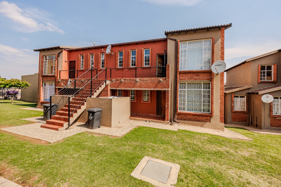2 Bedroom Property for Sale in Laser Park Gauteng