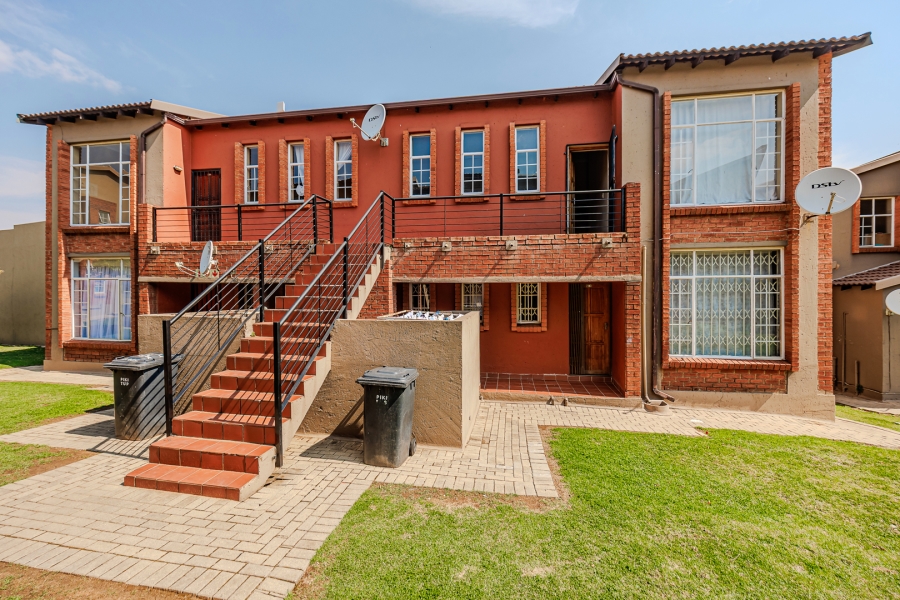 2 Bedroom Property for Sale in Laser Park Gauteng