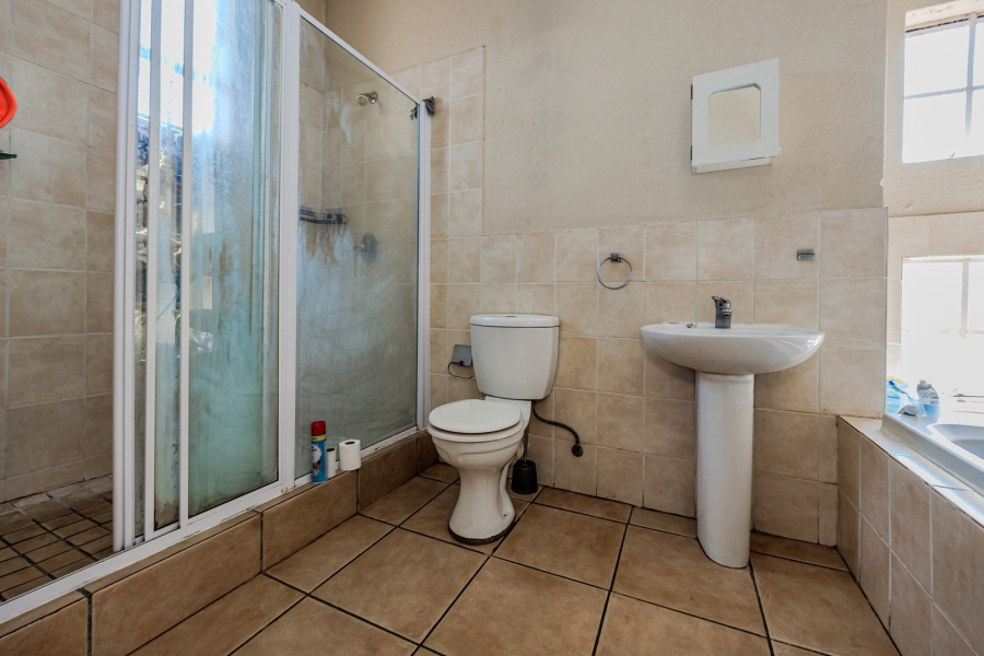 2 Bedroom Property for Sale in Laser Park Gauteng
