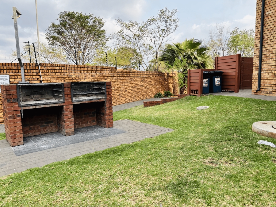 2 Bedroom Property for Sale in Montana Gauteng