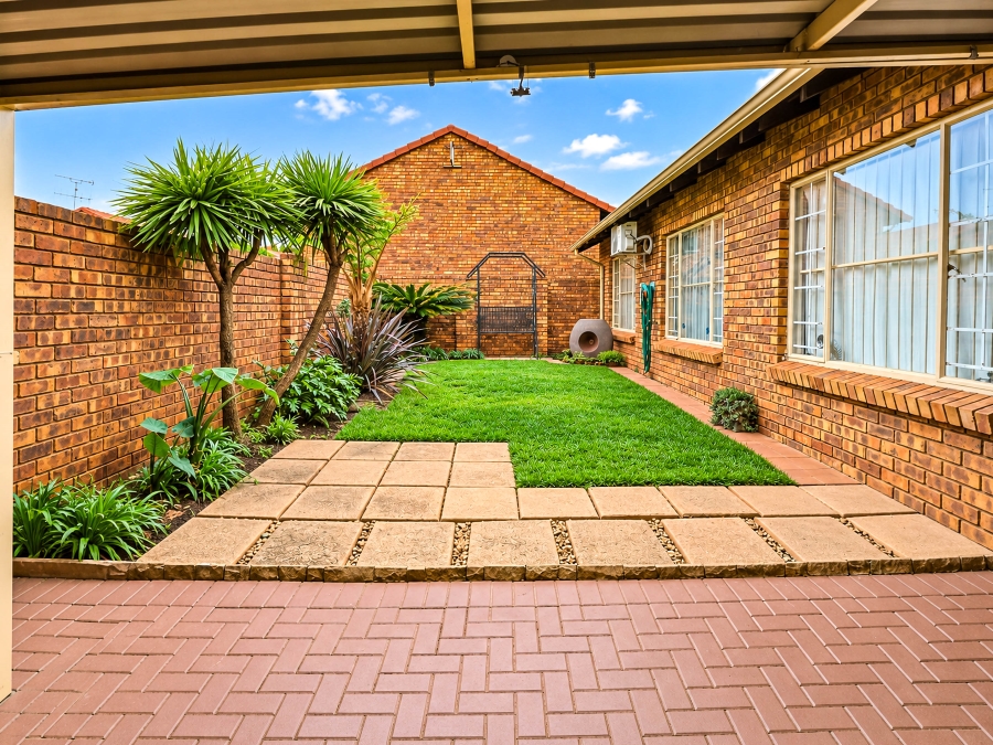 3 Bedroom Property for Sale in Wierda Park Gauteng