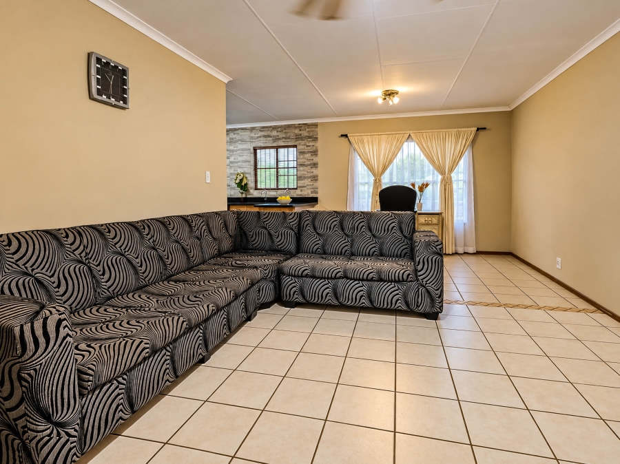 3 Bedroom Property for Sale in Wierda Park Gauteng